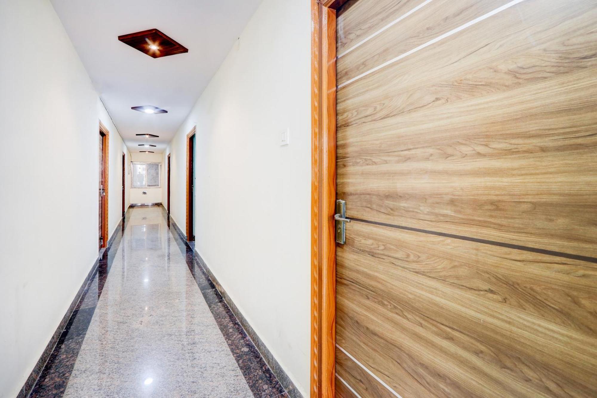 Hotel O Anoos Minarva Haiderabad Buitenkant foto