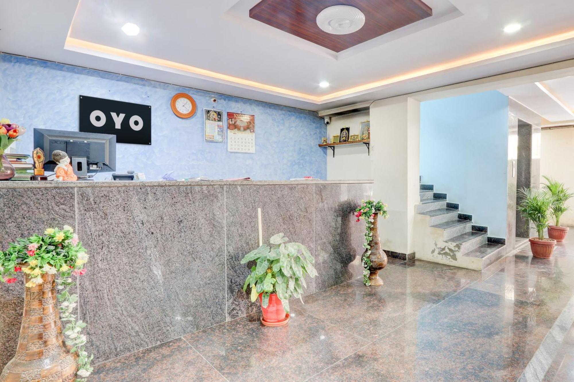 Hotel O Anoos Minarva Haiderabad Buitenkant foto