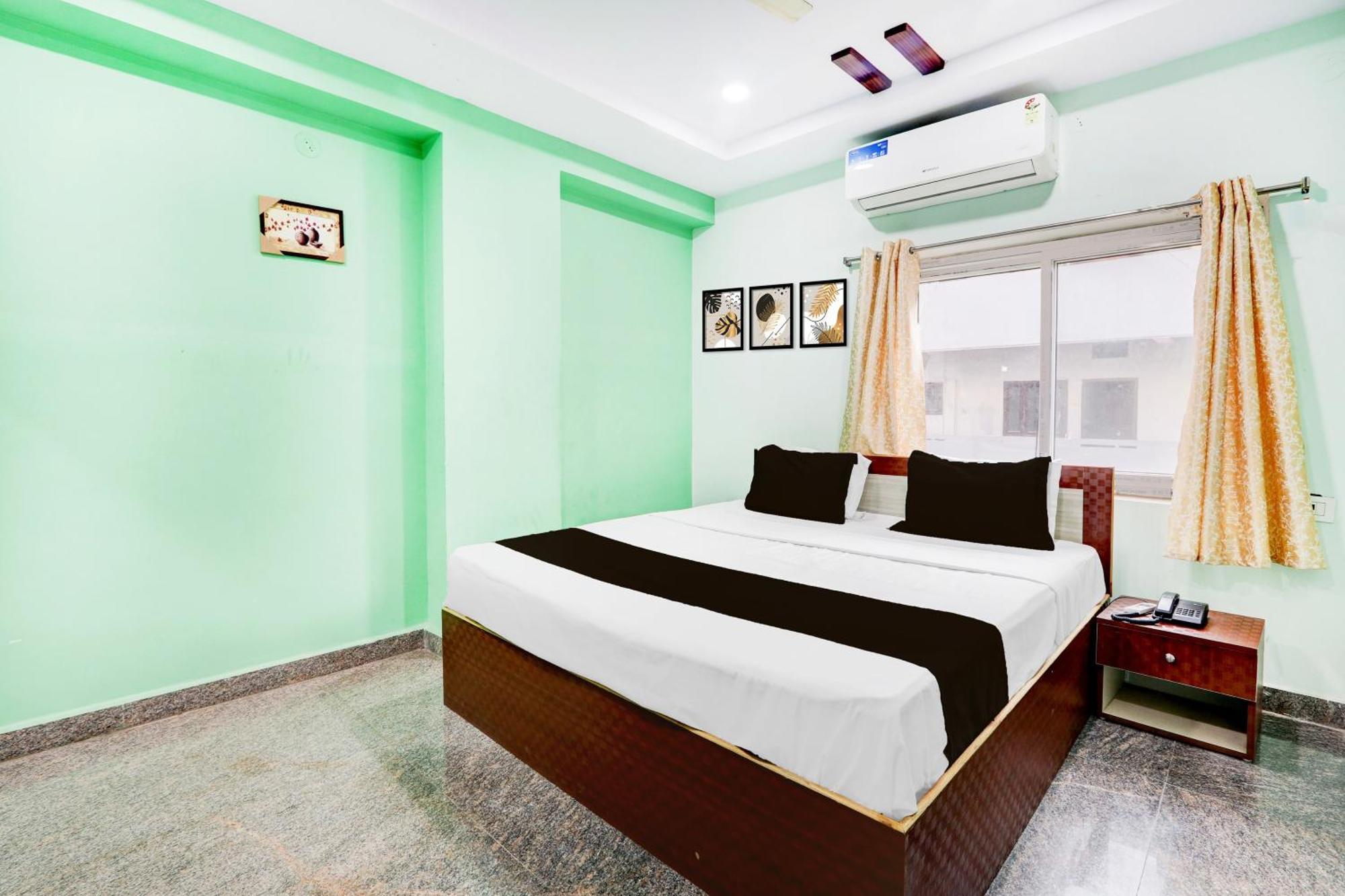 Hotel O Anoos Minarva Haiderabad Buitenkant foto