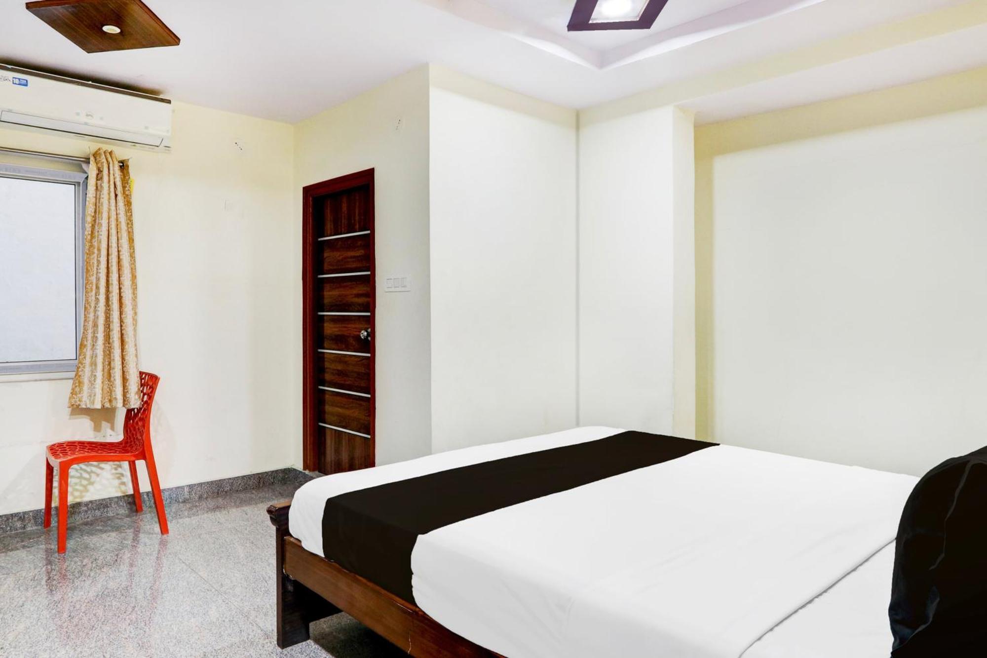 Hotel O Anoos Minarva Haiderabad Buitenkant foto