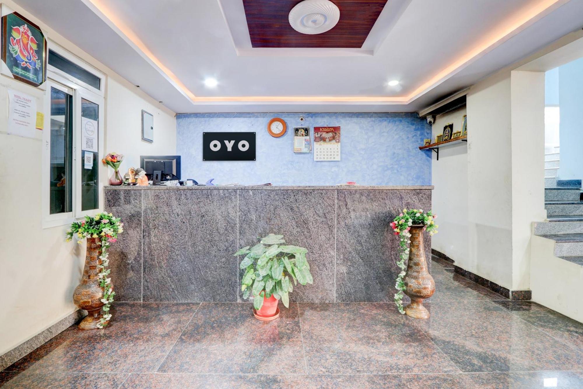 Hotel O Anoos Minarva Haiderabad Buitenkant foto