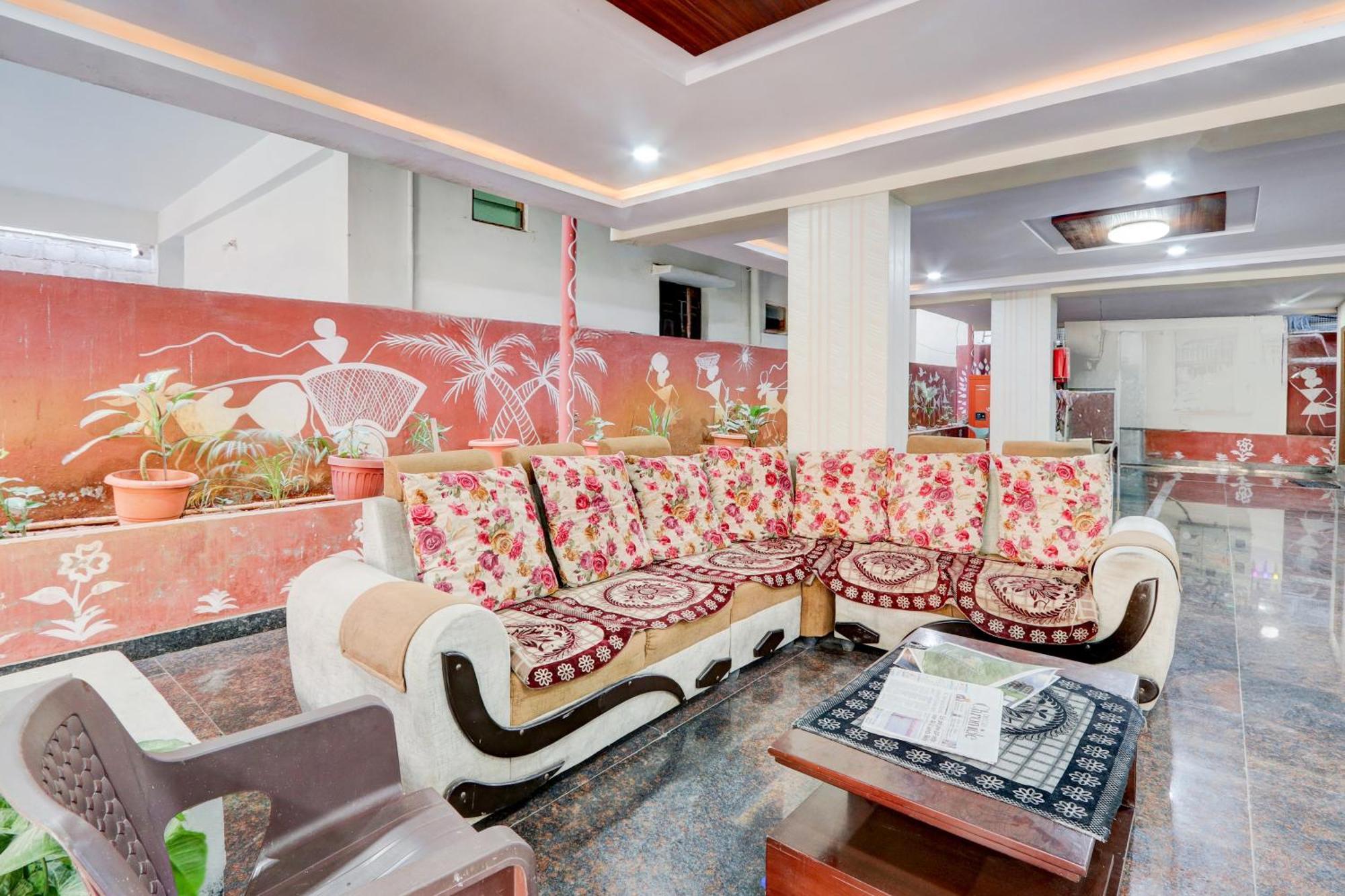 Hotel O Anoos Minarva Haiderabad Buitenkant foto